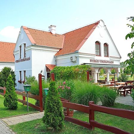 Hegykő Nyerges Vendegfogado Bed & Breakfast エクステリア 写真